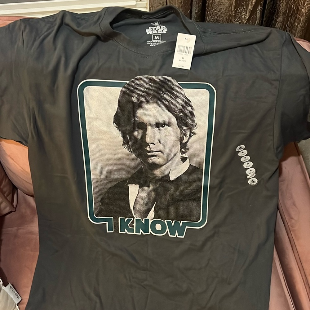 NWT, grey SS tee Sz M. Star Wars from Disney World. Hans Solo “I know” quote.